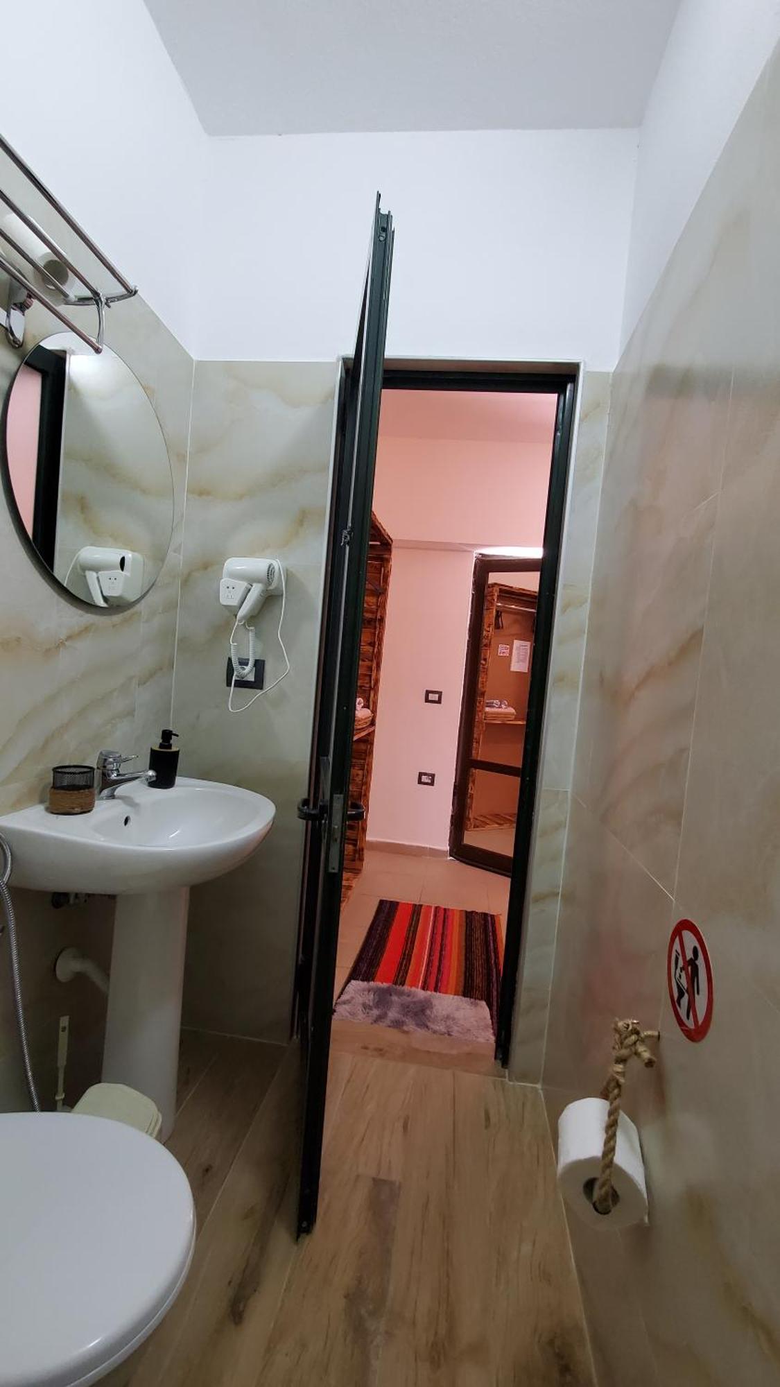 Clockwise Guestrooms Αργυρόκαστρο Δωμάτιο φωτογραφία